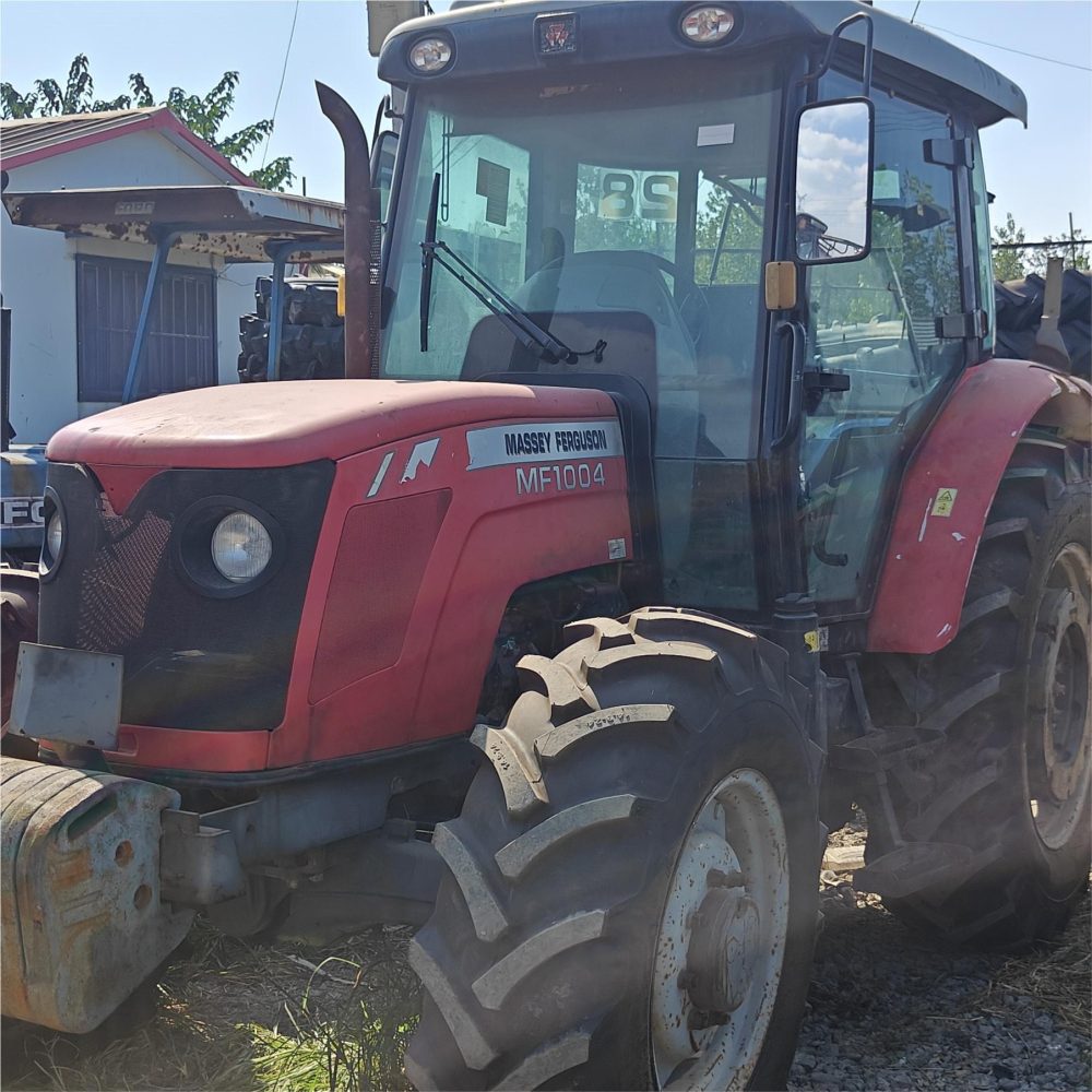 Second Hand Massey Ferguson Mf1004 Agricultural Machinery Tractor